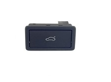 Bouton poussoir pour hayon