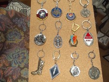 TRES BEAU LOT DE 12 PORTE