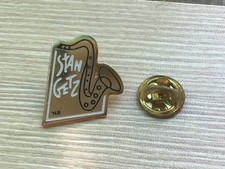 pins STAN GETZ signe CAROLINE LISFRANC. Saxophone ténor USA jazz musique 