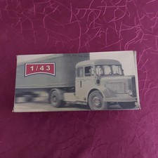 Volvo N 88 Lait Mont Blanc 1967 IXO Camion d'autrefois  1/43 avec boite