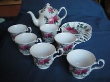 SERVICE A THE PORCELAINE ANGLAISE  ROY KIRKHAM ROSES REDOUTE ENGLISH ROSES
