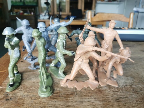 Lot soldats louis marx - de,