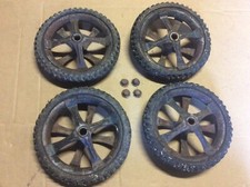 Roues voiture à - 4,