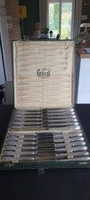 12 GRANDS COUTEAUX DE TABLE ET 12 COUTEAUX ENTREMET ALFENIDE CHRISTOFLE
