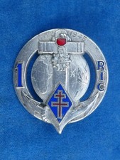 RARE ? INSIGNE Badge DRAGO PARIS BERANGER - 1ER RIC 1822 1945