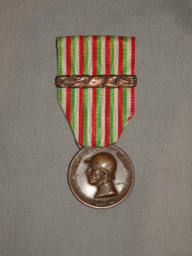Médaille italienne avec - 14-18,