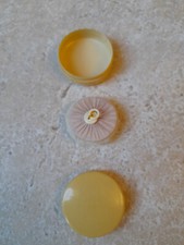 ancienne petite boite a poudre