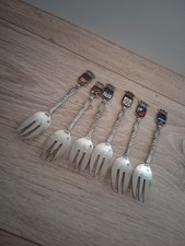 Lot De 4 Petites Cuillères De Collection. JM. Métal Argenté. Villes De France 