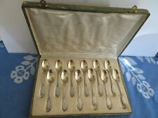 12 cuillères à desserts en