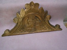 Ancien Fronton en bois