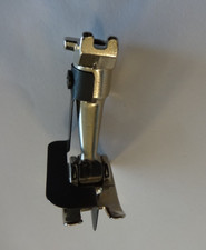 Pied Ourlet invisible Bernina Swiss made Machines à coudre Bernina 530, ...