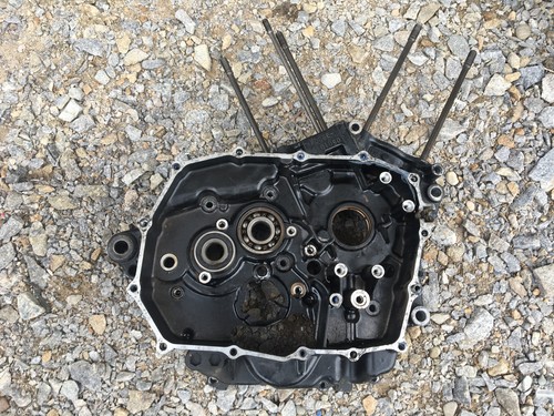 Carter moteur droit pour - un,