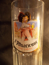 Alsacienne sans culotte pin-up sexy charme superbe chope bière Gambrinus Alsace