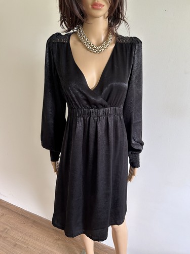 Robe noire manches longues - à,