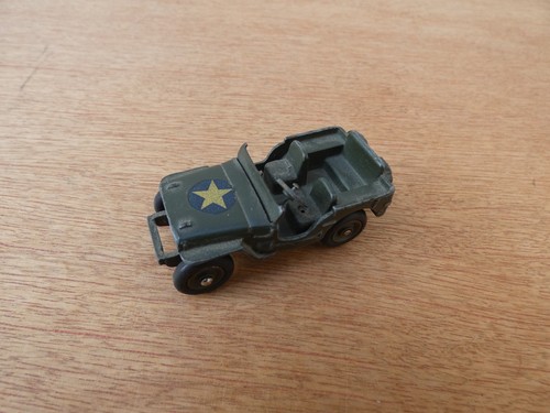 Vehicule jeep militaire - vehicule,