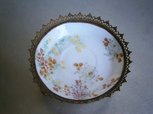 Coupelle sur pied - , c-1880
