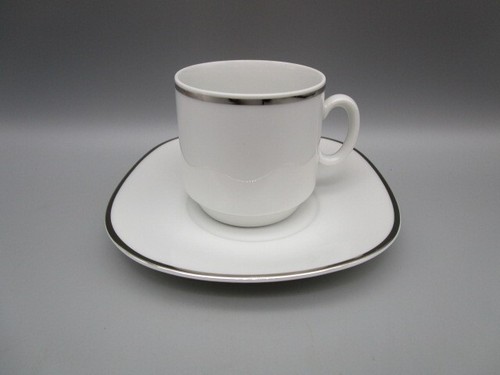 Tasse vintage porcelaine - tasse, en