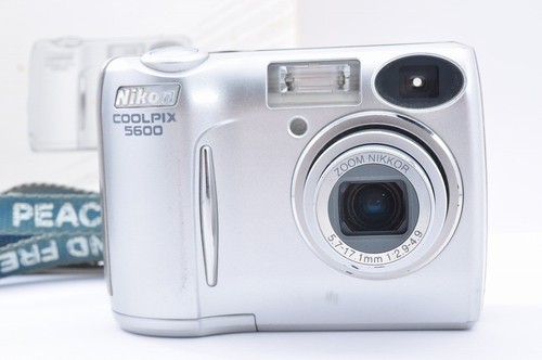 Nikon coolpix e5600 silver - coolpix,
