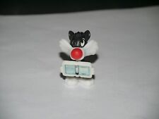 KINDER SURPRISE FIGURINE