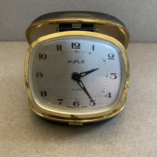 Superbe réveil de voyage