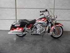 MOTO HARLEY FLHRCI ROAD KING CLASSIC 2001 1/18 MAISTO
