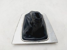 8E0864261 garniture levier de