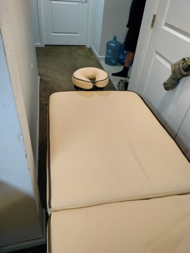 Selling massage table for - i'm,