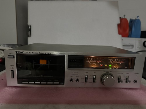 Teac stereo cassette deck - v-25,