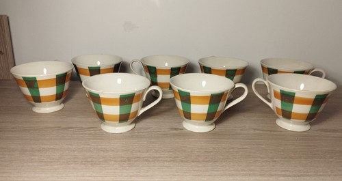 Service tasses à - de, 8
