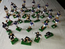 Lot de 28 anciennes figurines football Atlas années 90/2000
