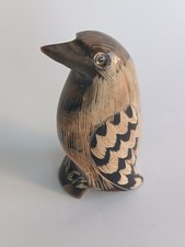 **OISEAU EN CORNE SCULPTEE