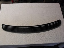 grille de baie de pare brise