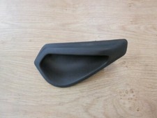 Logement de poignée gauche de