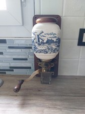 ANCIEN MOULIN A CAFE OU POIVRE MURAL  FAIENCE  ET BOIS  " MOULIN BLEU " 