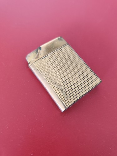 Ancien briquet vintage
