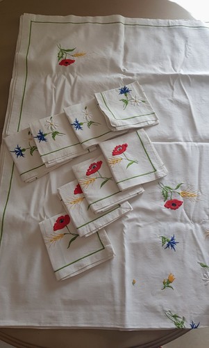 Nappe ancienne brodée main - , +