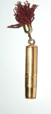 rare pendentif en plaqué or