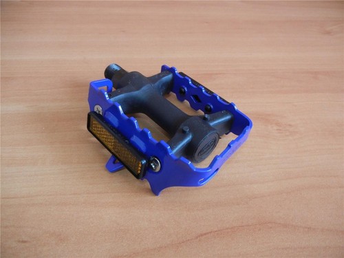 Blue union cage - *,