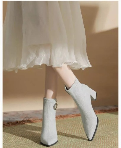 Bottes chaussures bottines - bottes, À