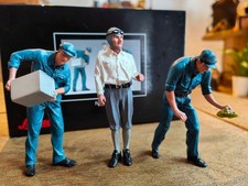 Set de 3 figurines Figure Figuren Set Classic Pilote + 2 mécaniciens Schuco 1/18