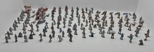Quiralu et autres lot de plus de 140 figurines diverses soldats, motards etc …