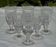 Service de 6 verres en cristal gravé.  Début XXe s. Haut. 12,3 cm
