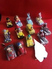 (319)  figurine dérivés Disney ou W. Bros en voiture au choix , D. Animé TV