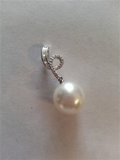 Brand new white Tahitian Pearl