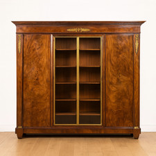 Importante bibliothèque - , en