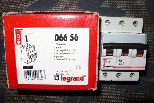 Disjoncteur triphase 32a - triphase,