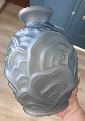 Joli vase verre moulé bleu - joli,