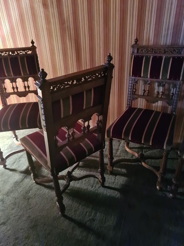 Vendons 4chaises bois