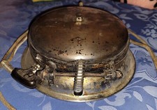 ANCIEN VINTAGE GAUFRIER ELECTRIQUE METAL,NON TESTER,22,5CM DE DIAMETRE AU +GRAND