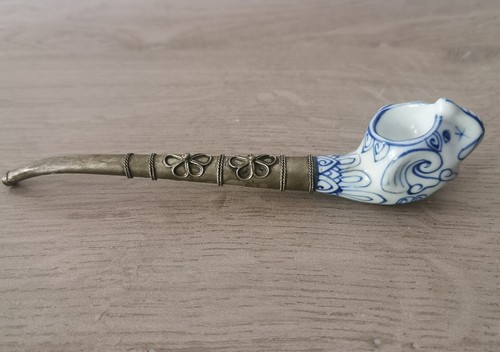 Pipe porcelaine a décor - en,